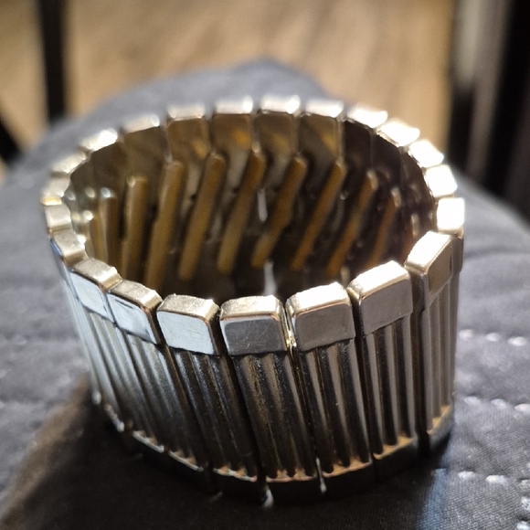 ART DECO CUFF - Picture 1 of 3